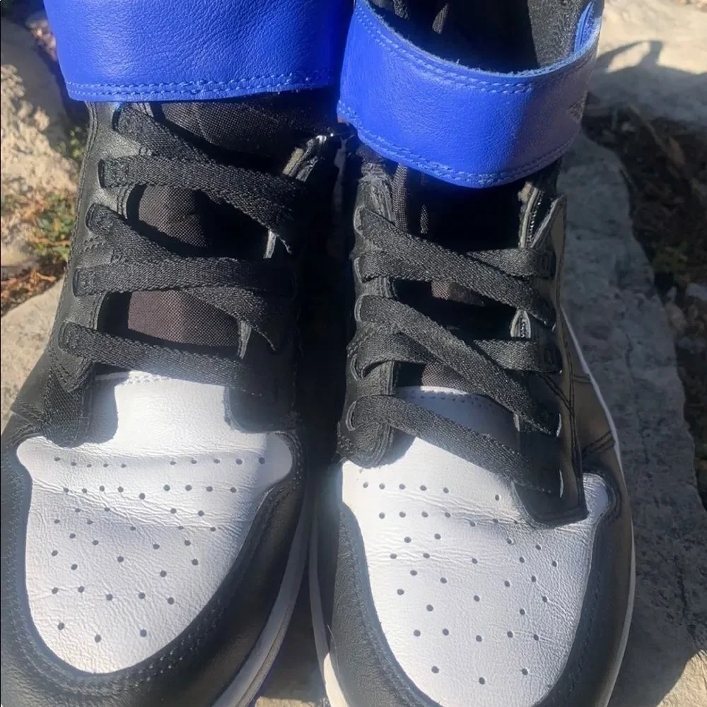 Air Jordan 1 High FlyEase 'Hyper Royal' Sz 9
